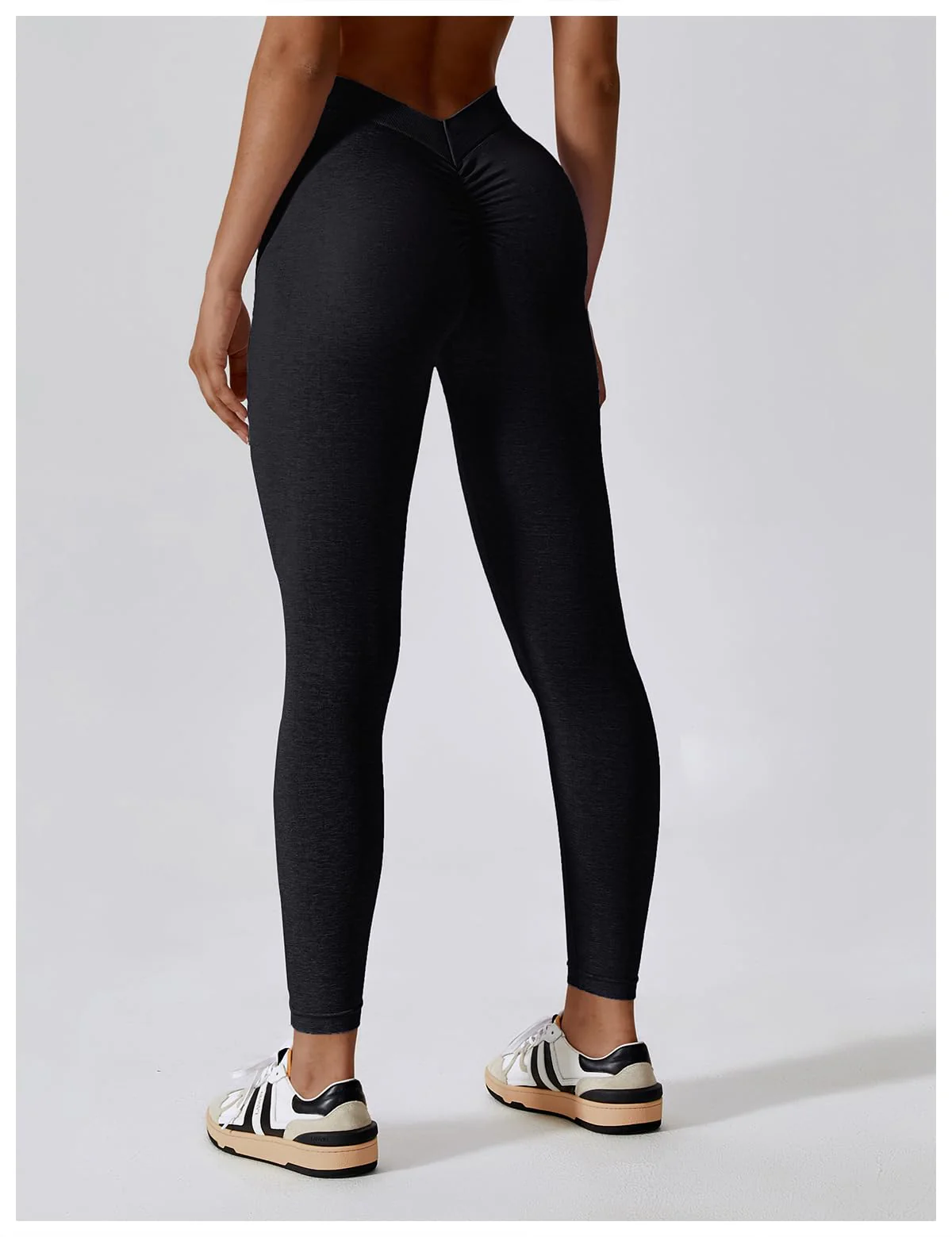 Seamless Scrunch Butt Lifting V Back Leggings - Black - Image 3