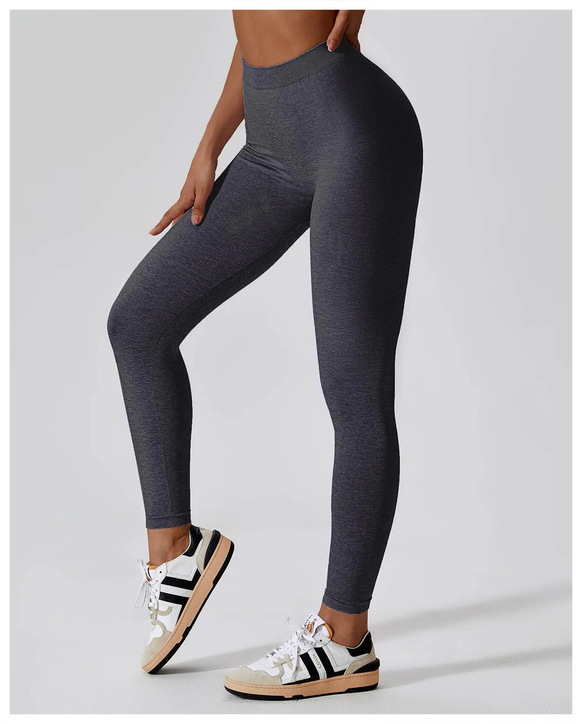 Seamless Scrunch Butt Lifting V Back Leggings - Grey - Image 5